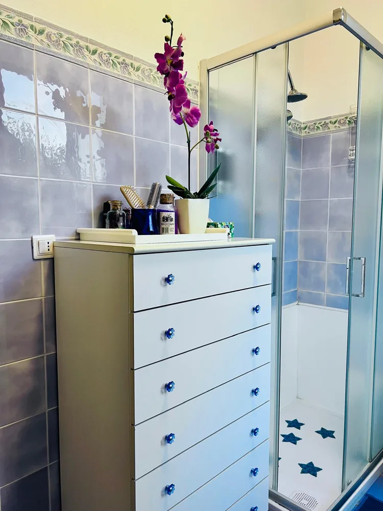 La doccia del bagno dell'appartamento Ma'Già